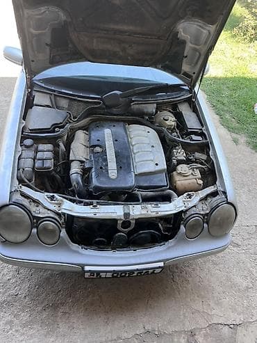холодилник бутка: Mercedes-Benz E-Class: 2000 г., 3.2 л, Автомат, Дизель, Седан — 10