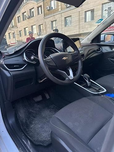 golf venta: Chevrolet Onix: 2020 г., 1 л, Автомат, Бензин, Седан — 1