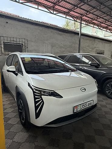 byd w6: Электромобиль GAC Aion Y (белый, кроссовер) — 1