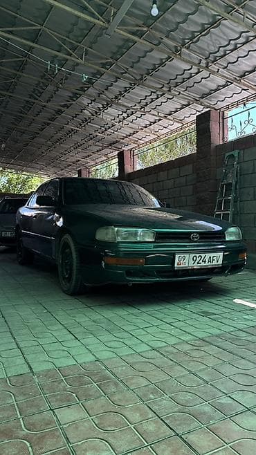 Toyota Camry: 1992 г., 2.2 л, Автомат, Бензин, Седан at lalafo.kg Toyota Camry: 1992 г., 2.2 л, Автомат, Бензин, Седан