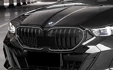 радиатр: Новая решётка радиатора BMW G60 цвет — глянцевый чёрный — 1