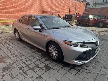 chrysler pacifica: Toyota Camry: 2019 г., 2.5 л, Автомат, Гибрид, Седан — 3