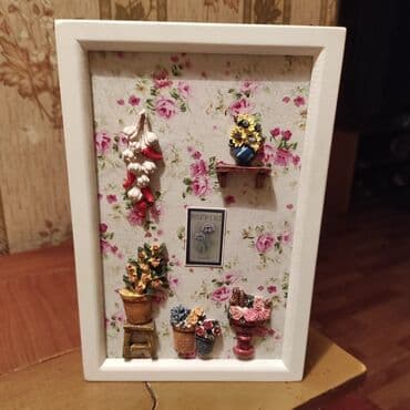 вешалка для ключей: Ключница белая,новая(есть небольшой брак(виден клей вверху),поэтому — 2