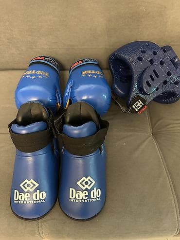 Продаю 
Весь комплект 3500
Перчатки размер L
Футы xs