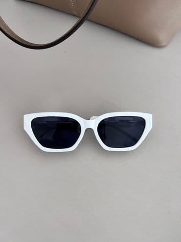 фотохромные очки: Солнцезащитные Очки белые. Новые
Звоните или пишите по номеру — 4