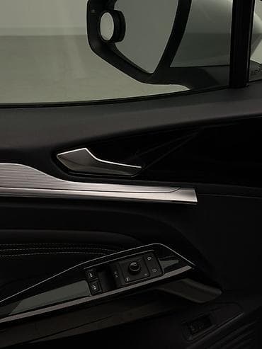 Volkswagen: Volkswagen ID.4: 2022 г., 0.1 л, Вариатор, Электромобиль, Кроссовер — 8
