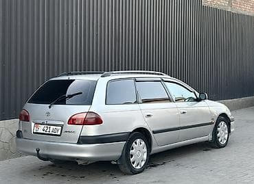 Унаа: Toyota Avensis: 2002 г., 2 л, Кол менен иштөөчү, Дизель, Универсал — 5