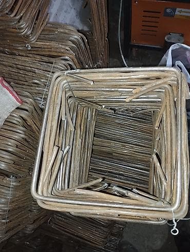 железный прут: Прямоугольные хомуты (скобы) для армирования железобетона. - — 3