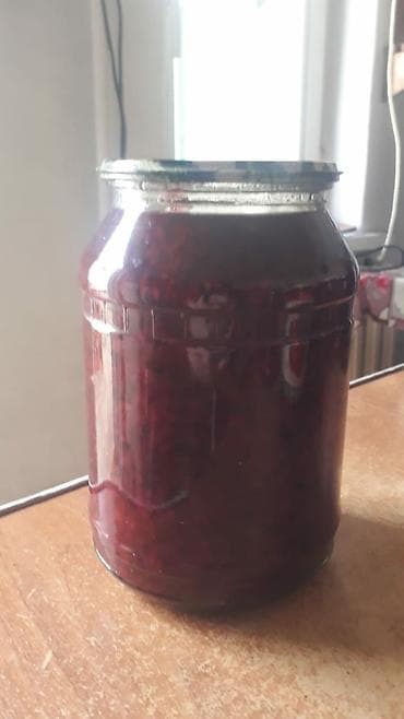 алма яблока: ПРОДАЮ ВАРЕНЬЕ 2 - Х ЛИТРОВЫЕ БАНКИ АБРИКОС И ВИШНЯ. 250 СОМ. И — 2