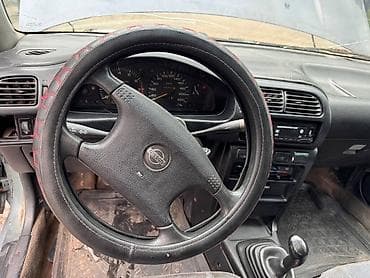 морнинг диска: Nissan Sunny: 1993 г., 1.6 л, Механика, Бензин, Седан — 3