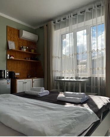 сдам частный дом без хозяина в бишкеке: Студия с мини-кухней и собственным санузлом - Уютный номер-студия — 8