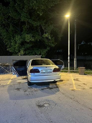 hero 4: Honda Civic: 2000 г., 1.5 л, Автомат, Бензин, Седан — 1