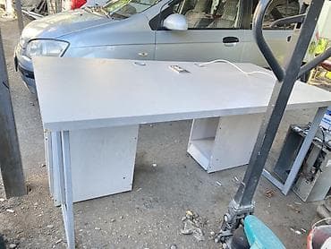 ЕСТЬ УСТУПКА!!! Офисный стол с электроточкой и кабель-менеджментом -