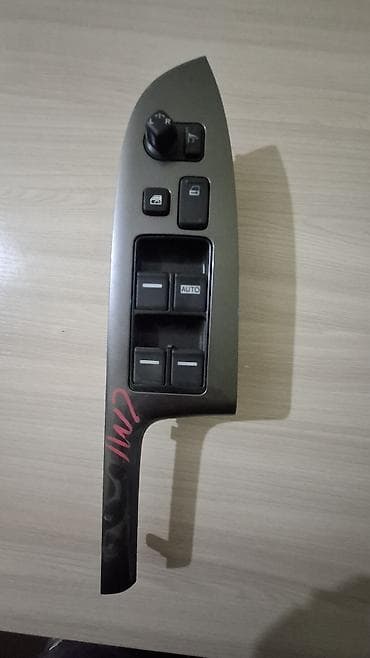 дверные карты: Дверная карта Toyota Оригинал — 1