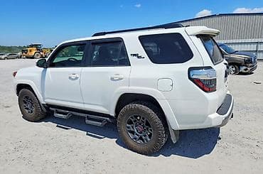 sprinter 4 4: Toyota 4Runner: 2024 г., 4 л, Автомат, Бензин, Внедорожник — 3