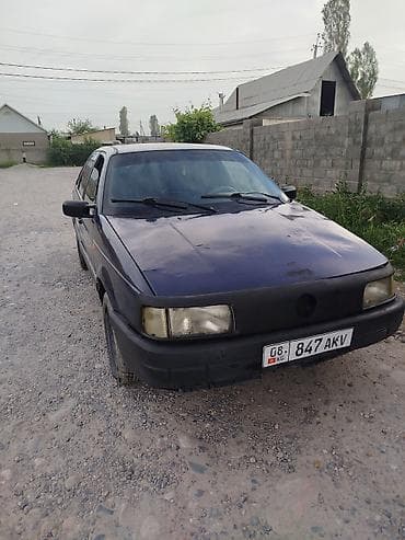Volkswagen Passat: 1991 г., 1.8 л, Механика, Бензин, Седан