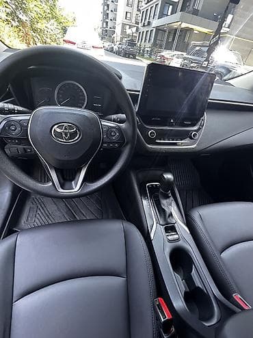 Транспорт: Toyota Corolla: 2020 г., 1.8 л, Вариатор, Гибрид, Седан — 10