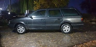 variant: Volkswagen Passat Variant: 1990 г., Универсал — 1
