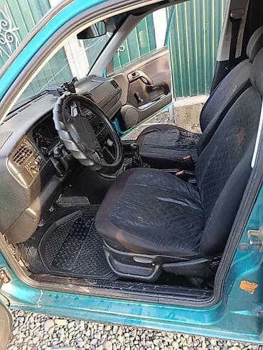 Транспорт: Volkswagen Golf: 1993 г., 1.8 л, Механика, Бензин, Хэтчбэк — 9