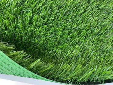 цена искусственного газона для футбольного поля: Искусственный газон с густым зеленым ворсом, имитирующий натуральную — 1