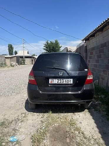 Honda Fit: 2002 г., 1.3 л, Автомат, Бензин, Хэтчбэк — 4