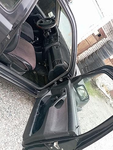 jetta 2: Volkswagen Golf: 1993 г., 1.6 л, Механика, Бензин, Хэтчбэк — 4