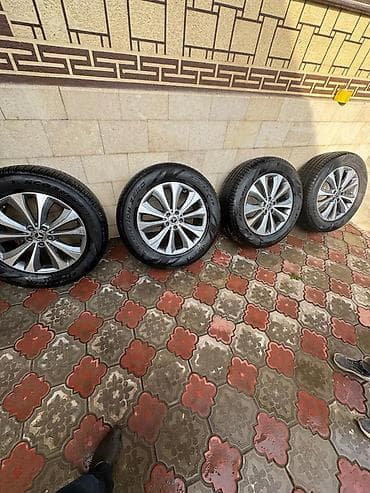 pirelli p zero: Комплект из 4 колес в сборе для Mercedes-Benz. Состав: - Литые — 3