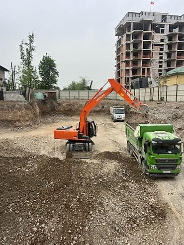 tx3 mini: Услуги экскаватора-погрузчика и самосвалов для земляных работ - — 4