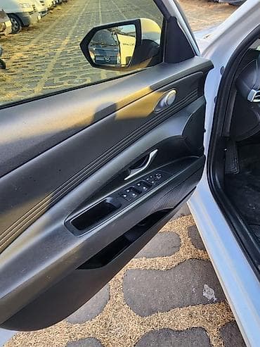 eclipse cross: Hyundai Elantra: 2019 г., Автомат, Бензин, Седан — 5