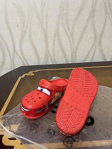 куплю одежды: Детские сабо Crocs x Disney Cars “Lightning McQueen” - Цвет: красный — 2
