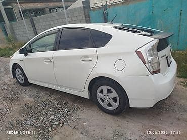 e2 byd: Toyota Prius: 2010 г., 1.8 л, Гибрид, Хэтчбэк — 2