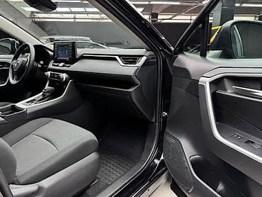 Toyota RAV4: 2021 г., 2.5 л, Автомат, Бензин, Кроссовер — 7
