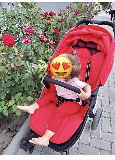коляски для ребёнка: Прогулочная коляска Valco Baby Snap 4, красная - Лёгкая и манёвренная — 3