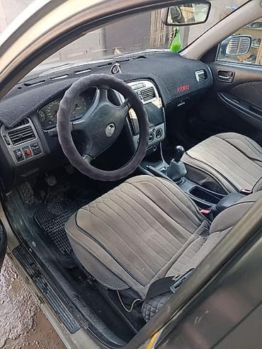byd e9: Toyota Avensis: 2001 г., 1.8 л, Механика, Бензин, Универсал — 6