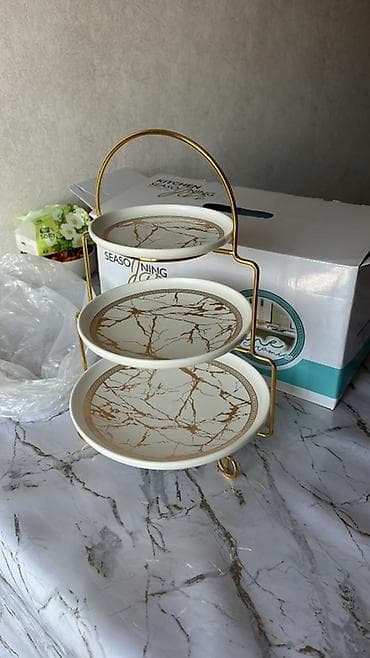 держател: Этажерка для сервировки + фигурная менажница на ножке 1) Трёхъярусная — 1