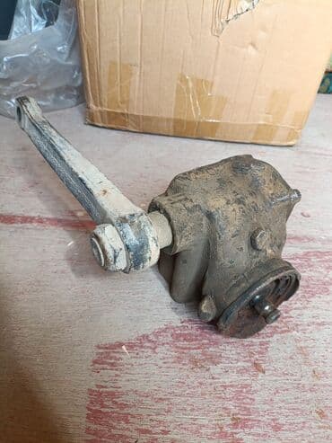 автомобили для инвалидов с ручным управлением: Рулевой редуктор. Механизм, предназначенный для передачи усилия от — 2