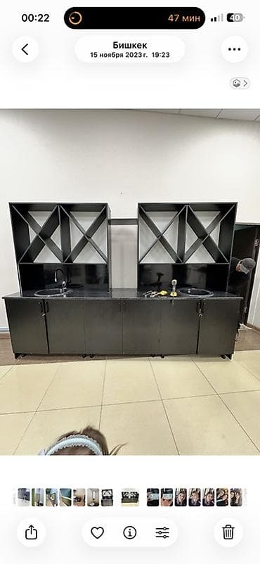 1)Продаю вместительный шкаф для красителей.Подходит для салон