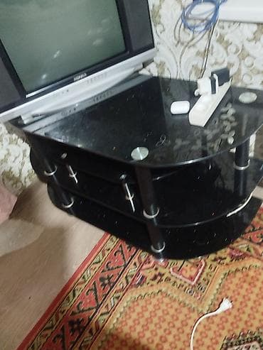 Офис эмереги: Телевизордун шкаф жана стенди, Колдонулган, Полго орнотулма, Айнек, Өзү алып кетүү, Акылуу жеткирүү, түсү - Кара — 1