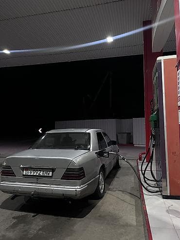 масквич ош: Mercedes-Benz W124: 1994 г., 2 л, Кол менен иштөөчү, Дизель, Седан — 4
