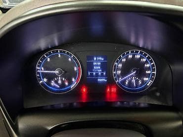 e2 byd: Легкий грузовик, Hyundai, Стандарт, Б/у — 4