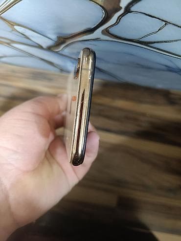 Мобильные телефоны: IPhone Xs Max, Золотой — 4