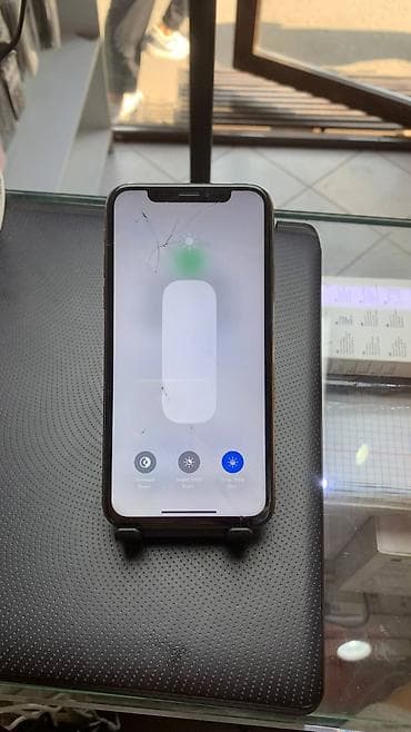 ipod touch 5g: IPhone Xs, Б/у, 64 ГБ, Золотой, Чехол, 100 % — 2