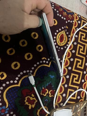 samsung c7: Samsung Galaxy S10e, Б/у, 128 ГБ, цвет - Белый, 2 SIM — 4