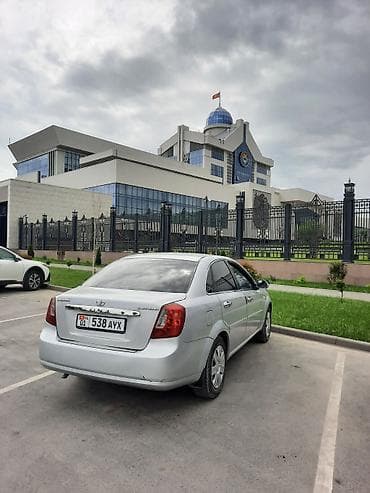Daewoo Lacetti: 2009 г., 1.4 л, Механика, Бензин, Седан — 6