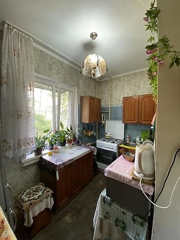 osh flat: 1 комната, 35 м², Восток-5 мкр 105 серия, 2 этаж, Старый ремонт — 4