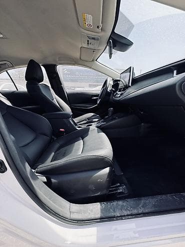 toyota corolla s: Toyota Corolla: 2021 г., 1.8 л, Вариатор, Гибрид, Седан — 9
