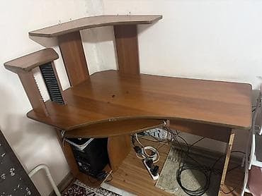 Компьютерные столы: Компьютерный стол углового типа из ЛДСП в цвете «орех». Особенности и — 2