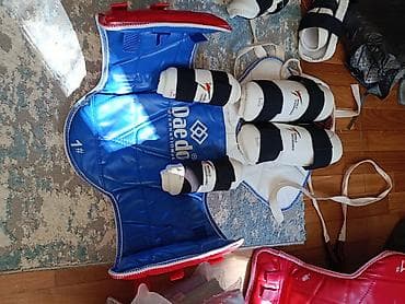 Комплект экипировки для тхэквондо (WTF/World Taekwondo): - Нагрудники lalafo.kg да Комплект экипировки для тхэквондо (WTF/World Taekwondo): - Нагрудники