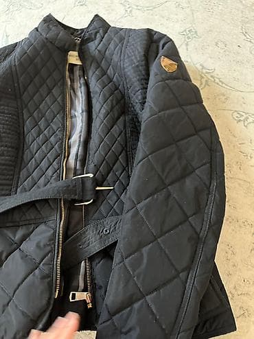 Атайын кийим: Куртка на весну. Очень классная брали за 14 тыс отдаем за 4 тыс — 1