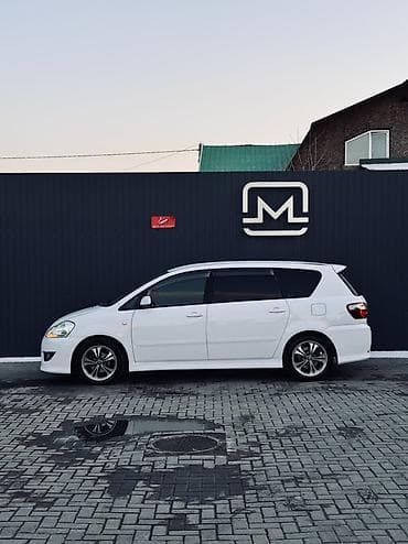 lalafo авто: Toyota Ipsum: 2004 г., 2.4 л, Автомат, Газ, Минивэн — 8